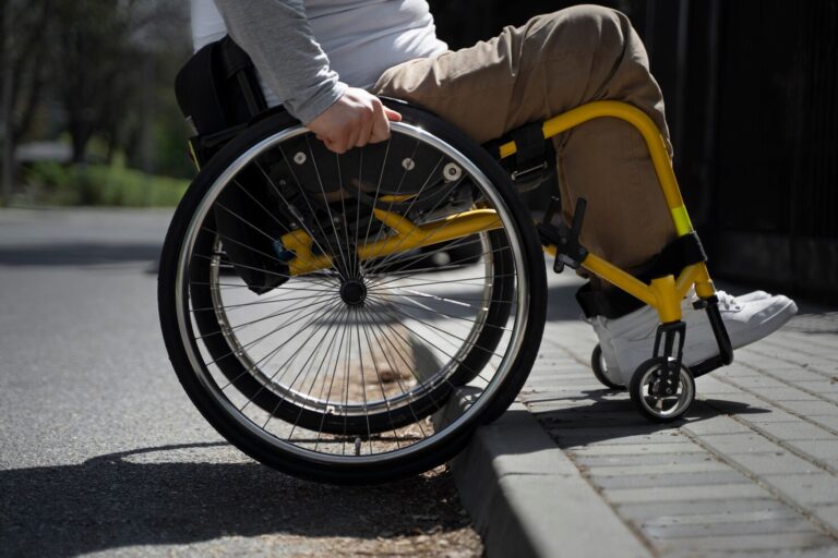 ALS: Amyotrophic Lateral Sclerosis